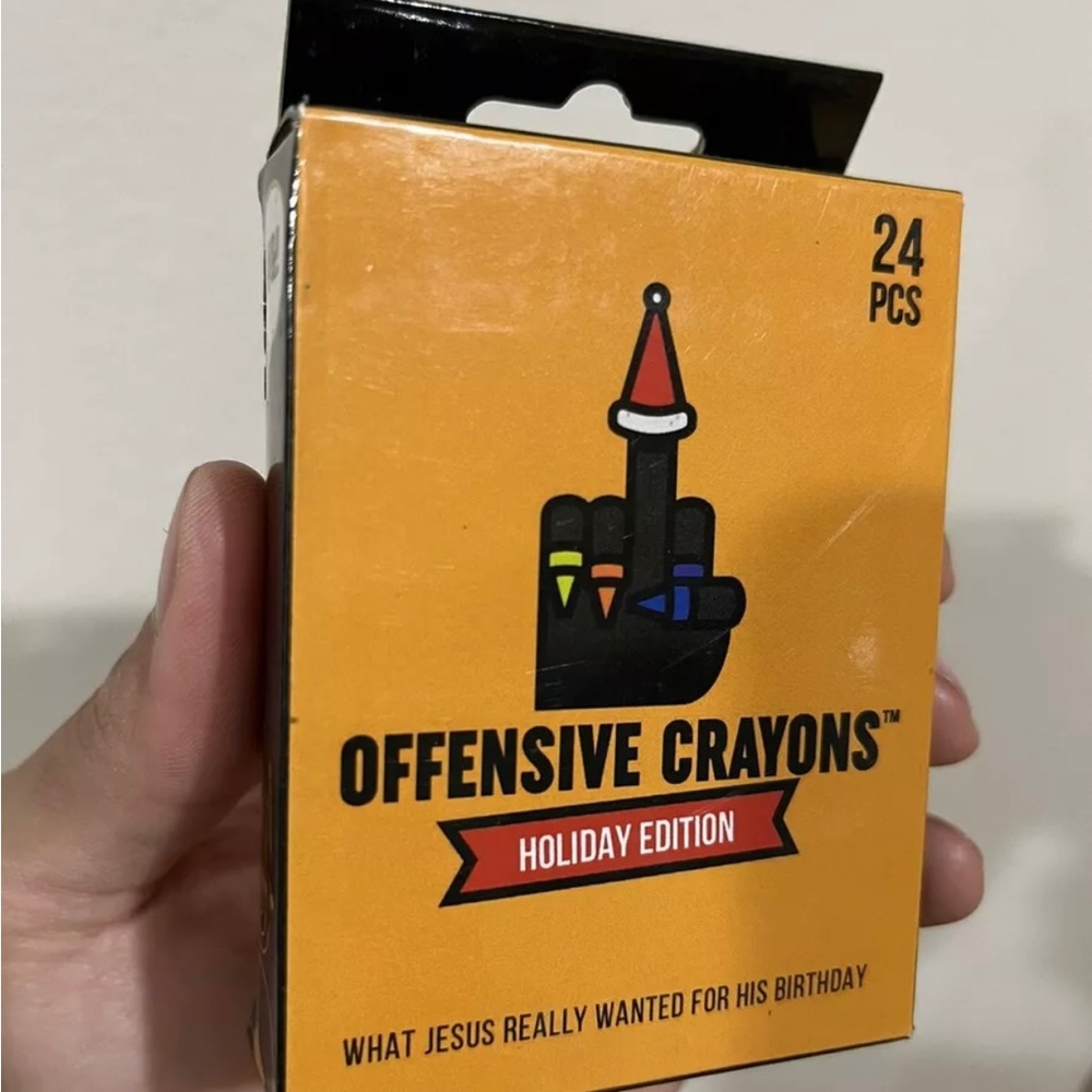 Christmas Gift: Offensive Crayons Holiday Edition